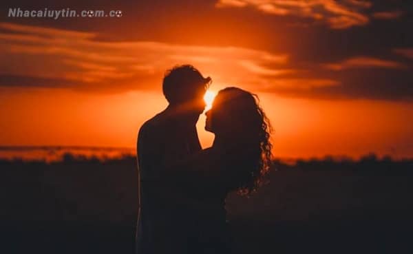 Chiêm bao thấy hôn bạn thân có xấu không?